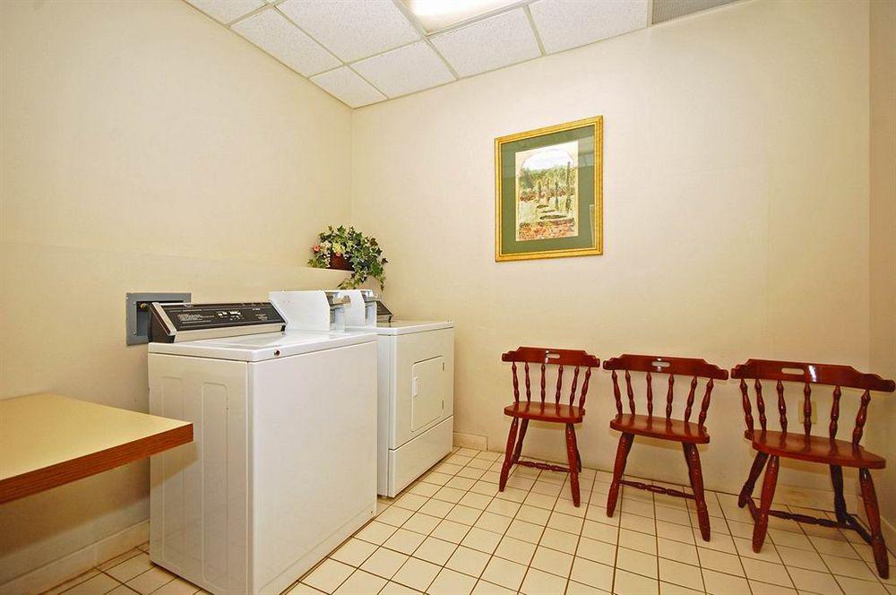 Best Western Airport Inn & Suites Cleveland Брук-Парк Удобства фото
